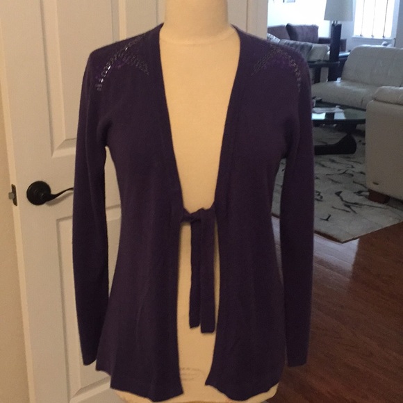 Sweater - Picture 1 of 3